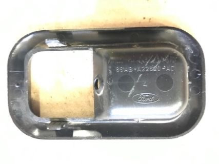 Бу накладка дверной ручки Ford Escort Orion 86AB-A22620-AC Кропивницький - зображення 2