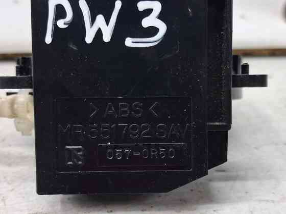 Датчик угла поворота руля Mitsubishi Pajero Wagon 3 3.2 ДИЗЕЛЬ 4M41 1999 (б/у) Киев