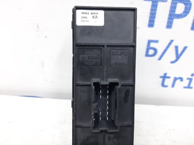 Кнопка стеклоподъемника Nissan Juke F15 1.6 TURBO MR16DDT 2010 (б/у) Київ - зображення 3