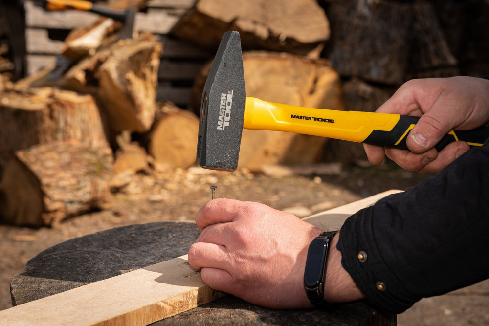 Молоток слесарный MASTERTOOL 1000 г HRC 50 рукоятка фиберглассовая 320 мм 02-0910 Харьков - изображение 10