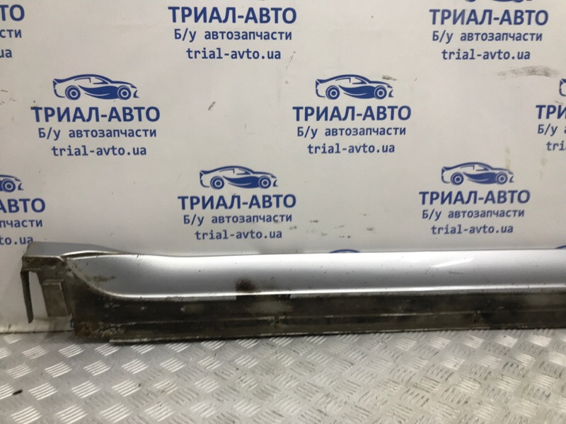 Накладка порога внешняя правая Mitsubishi Pajero Wagon 3 3.2 ДИЗЕЛЬ 4M41 1999 (б/у) Киев - изображение 2