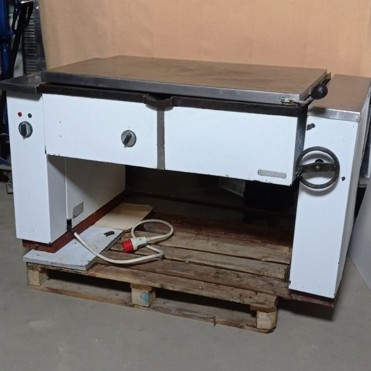 Электросковорода с ручным и электроческим подъёмом чаши Київ - зображення 4