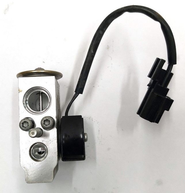 1Клапан теплообменника/чиллера Tesla model S 6008481-00-B Киев - изображение 3