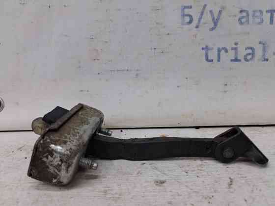 Ограничитель двери задний правый Toyota Prado 2002-2009 6863060100 (Арт. 65570) Київ