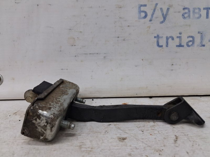 Ограничитель двери задний правый Toyota Prado J120 3.0 DIESEL 1KDFTV 2002 (б/у) Киев - изображение 1