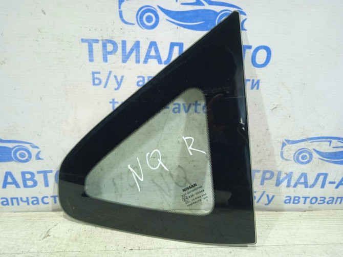 Стекло в кузов заднее правое Nissan Qashqai J10 2.0 БЕНЗИН MR20DE 2006 (б/у) Київ - зображення 1