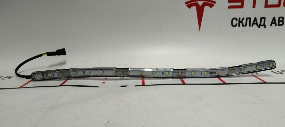 2Подсветка карты двери передней левой Tesla model S, model S REST 1002977-00-F Киев - изображение 1