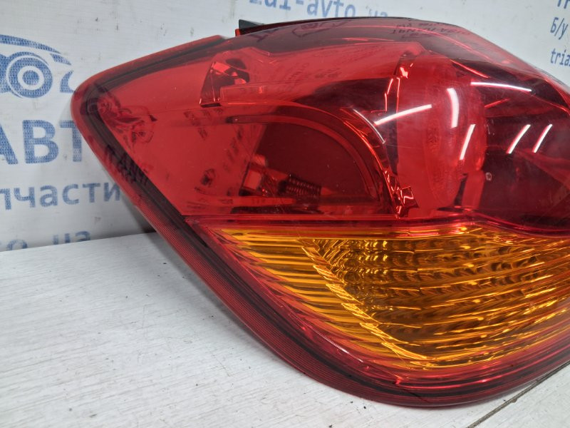 Фонарь задний внешний левый Mitsubishi ASX GA 1.8 DIESEL 4N13 2010 (б/у) Киев - изображение 2