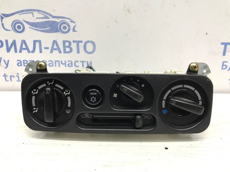 Блок управления кондиционером Mitsubishi Pajero Sport 1996-2008 MR360555 (Арт. 43444) Киев - изображение 1