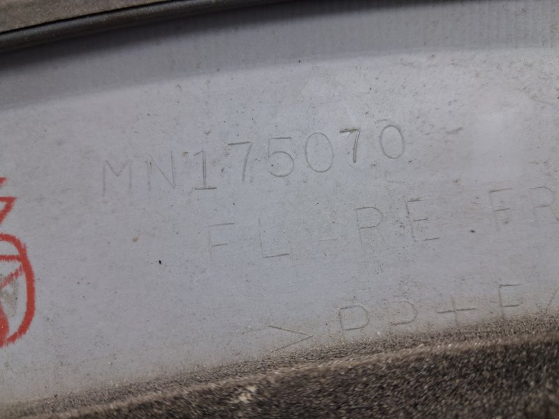 Накладка крыла Mitsubishi Outlander CU 2.4 БЕНЗИН 4G69 2003 перед. прав. (б/у) Київ - зображення 7