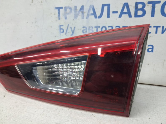 Фонарь задний внутренний правый Mazda 3 BM 2.2 DIESEL 2013 (б/у) Киев - изображение 3