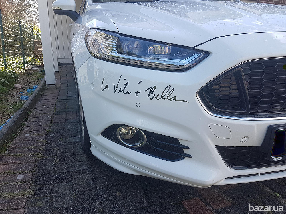 Наклейка на авто Чёрная, Белая переводится Жизнь прекрасна Бориспіль - зображення 2