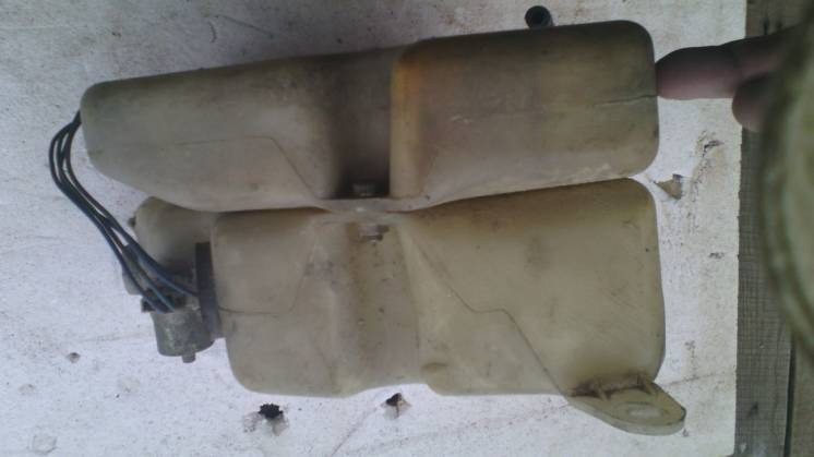 Бачек омывателя Мазда 626 86г.в. оригинал Винница - изображение 5