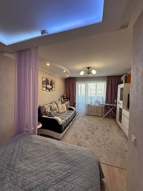 Однокімнатна, готова до проживання - з меблями та технікою Киев - изображение 3