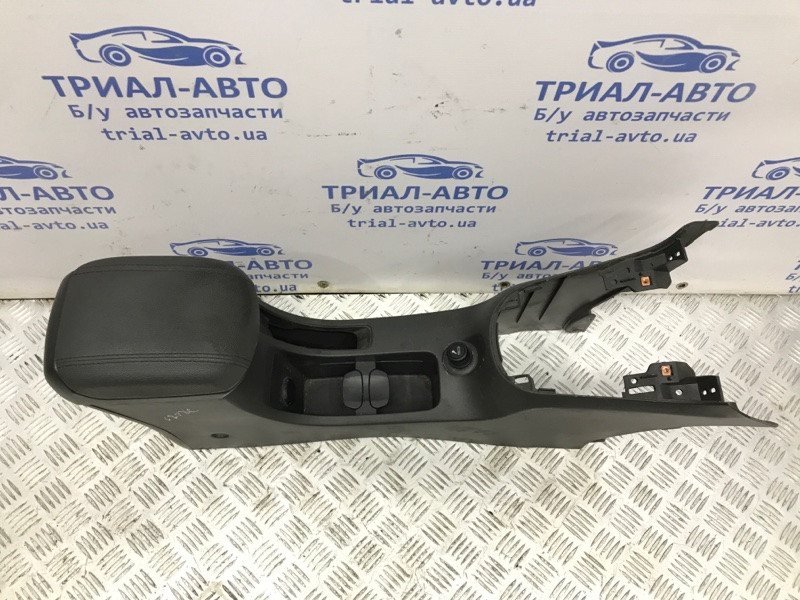 Подлокотник Chevrolet Cruze J300 1.8 2009 (б/у) Киев - изображение 2