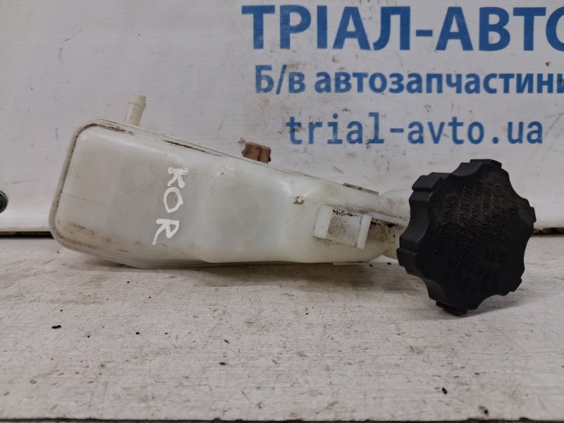 Бачок главного тормозного цилиндра SsangYong Korando C200 2.0 DIESEL D20DT 2010 (б/у) Киев - изображение 2