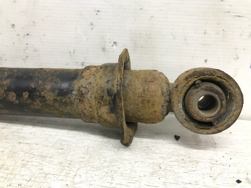 Амортизатор задний Toyota Avensis T25 2.2 DIESEL 2ADFTV 2002 задн. прав. (б/у) Київ - зображення 3