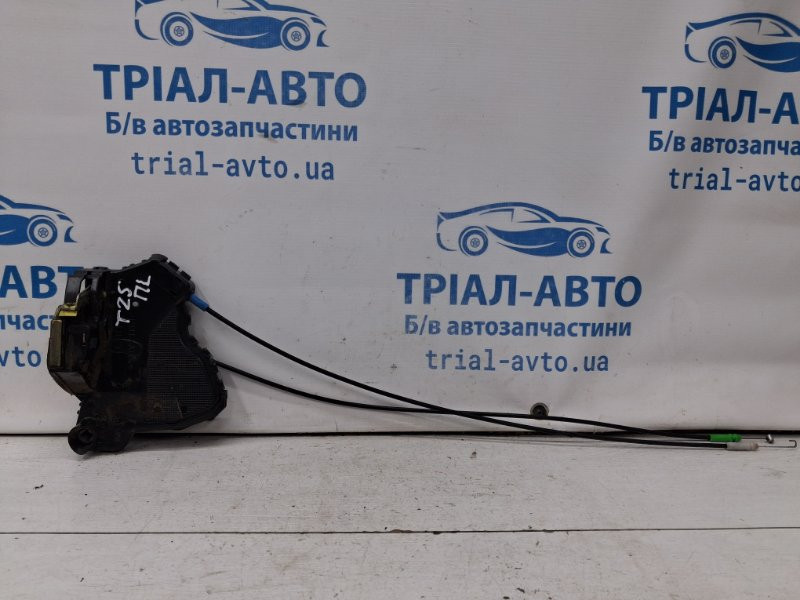 Замок двери передний левый Toyota Avensis T25 2.2 DIESEL 2ADFTV 2002 (б/у) Киев - изображение 1