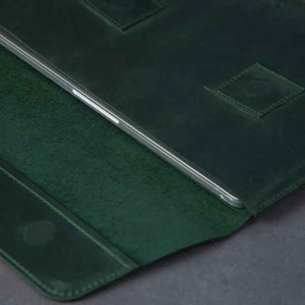 Чехол для ноутбука винтажный Incarne Line MacBook Pro 16" 2019-2025 line-green-vintage-pro-16 зелены Київ - зображення 5