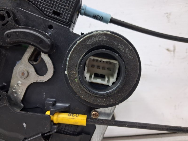 Замок двери задний правый Toyota Camry XV30 3.0 БЕНЗИН 1MZFE 2001 (б/у) Київ - зображення 4