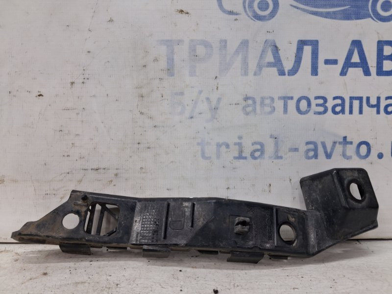 Кронштейн бампера передний правый Kia Ceed ED 1.6 DIESEL D4FB 2006 (б/у) Київ - зображення 1