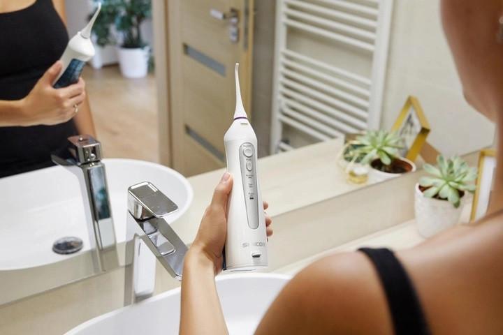 Ирригатор Sencor SOI-1100SL белый Київ - зображення 4