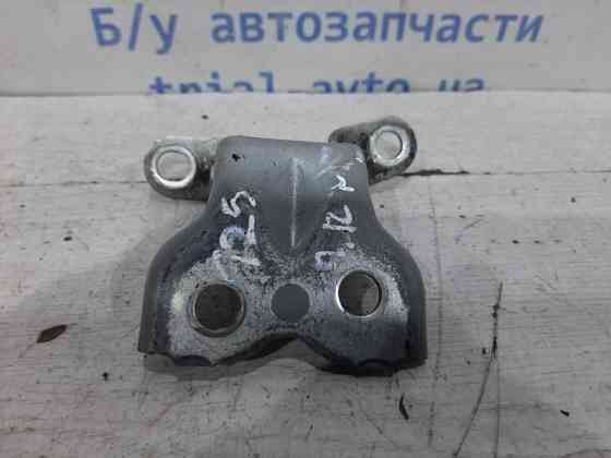 Петля двери передней правой нижняя Toyota Avensis 2002-2010 6873052010 (Арт. 26520) Киев