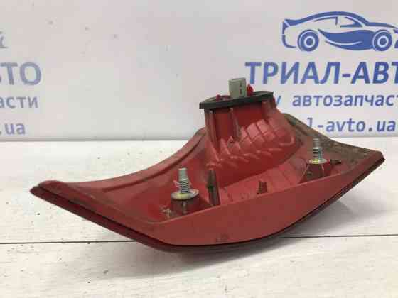 Фонарь задний внутренний правый Mitsubishi Lancer 10 1.5 БЕНЗИН 4A91 2007 (б/у) Киев