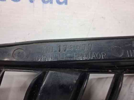 Решетка радиатора Mitsubishi Outlander 2003-2006 MN175977 (Арт. 66409) Киев