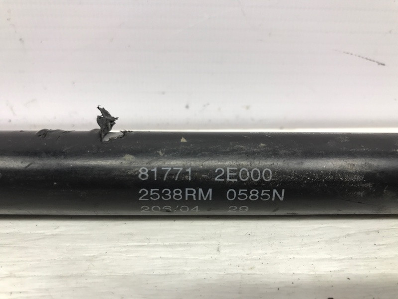 Амортизатор крышки багажника Hyundai Tucson JM 2.0 DIESEL D4EA 2004 (б/у) Киев - изображение 4