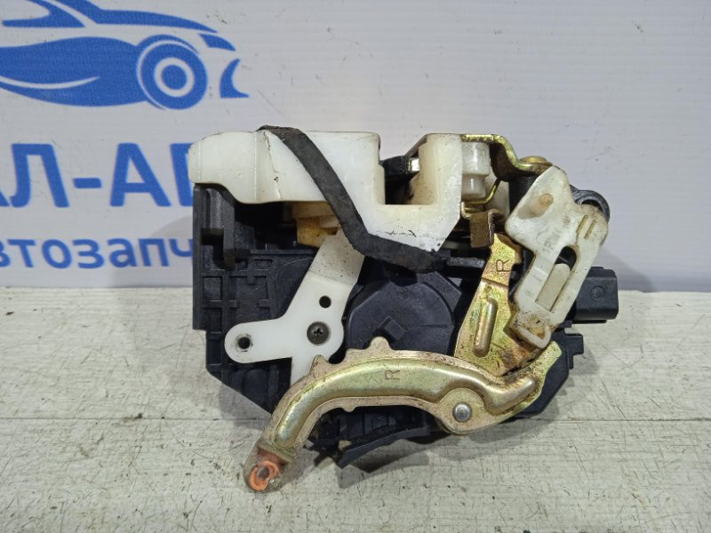 Замок двери задний правый Mitsubishi Outlander CU 2.4 БЕНЗИН 4G69 2003 (б/у) Київ - зображення 1