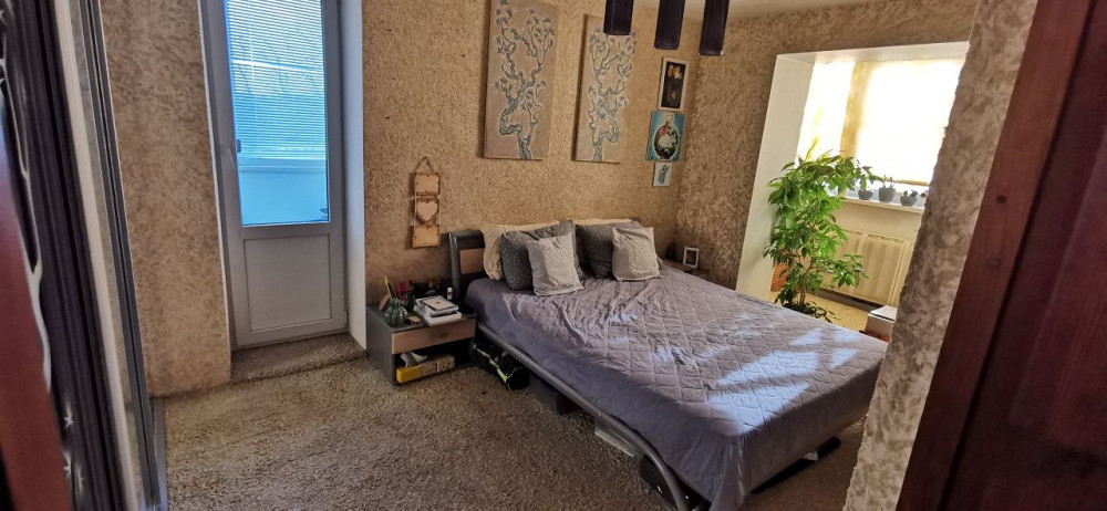 Продам 4 кімнатну квартиру на мікрорайоні на вул. Миру. Синельниково - изображение 1