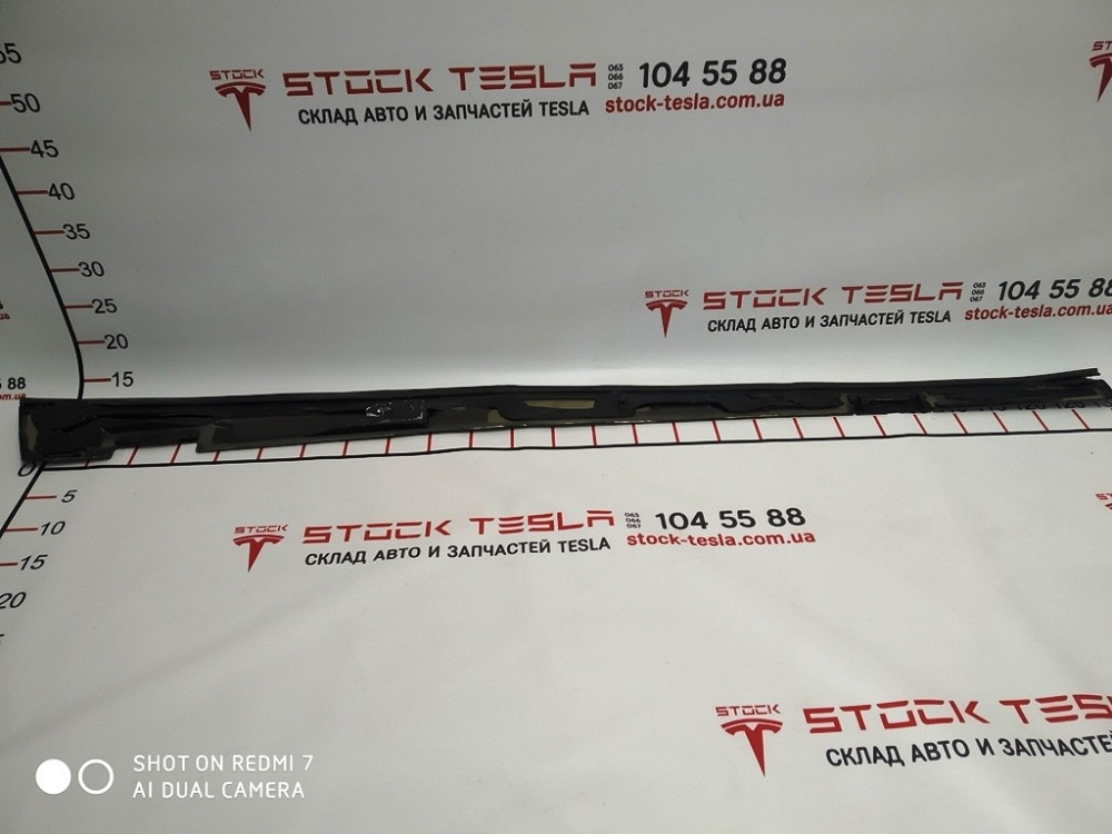 Панель наружная декоративная крыши правая Tesla model S, model S REST 1053619-S0-B Киев - изображение 2