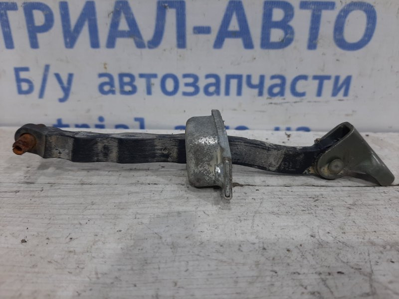 Ограничитель двери задний правый Suzuki Grand Vitara 2005-2016 8183065D00 (Арт. 26110) Київ - зображення 1