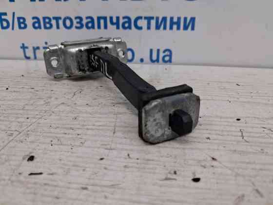 Ограничитель двери передний левый Hyundai Santa fe 2005-2012 793802B000 (Арт. 70794) Киев