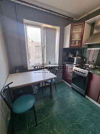 Продаж 1-кімнатної на Харківському Київ