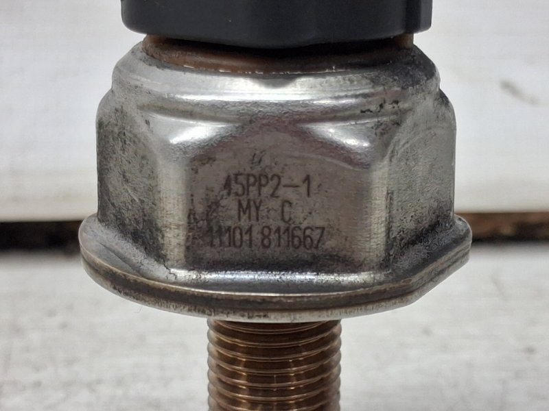 Датчик давления топлива в рейке Nissan Juke F15 1.6 TURBO MR16DDT 2010 (б/у) Киев - изображение 4