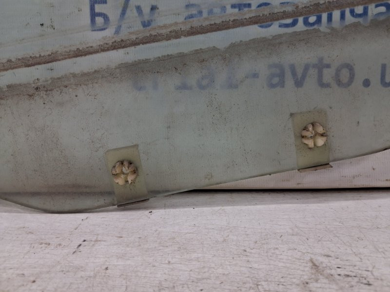 Стекло двери переднее правое Mitsubishi Pajero Wagon 3 3.2 ДИЗЕЛЬ 4M41 1999 (б/у) Киев - изображение 2