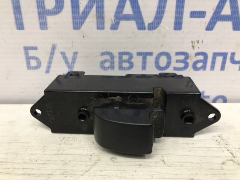 Кнопка стеклоподъемника Mitsubishi L200 KB 2.5 ДИЗЕЛЬ 4D56U 2006 (б/у) Київ - зображення 2