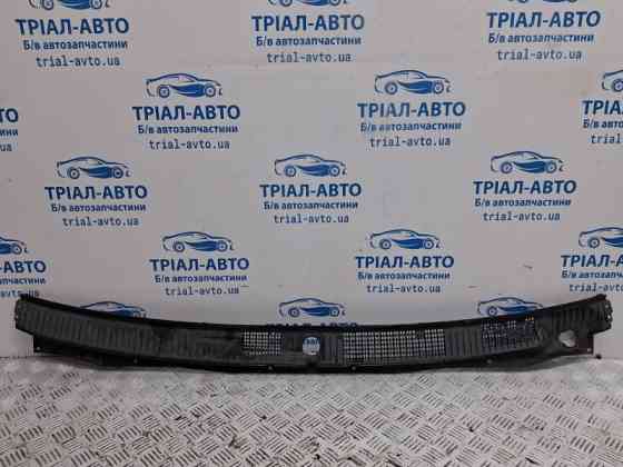 Дефлектор дворников Mitsubishi Pajero Wagon 3 3.2 ДИЗЕЛЬ 4M41 1999 (б/у) Киев