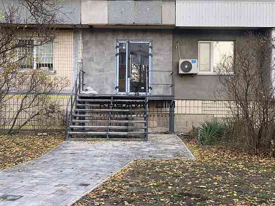 Оренда приміщення на 1 поверсі, окремий вхід з проспекту, код 1419274 Київ