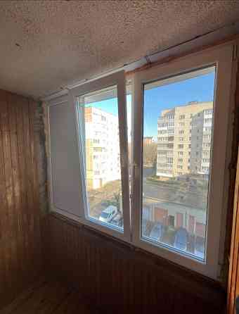 Продам або обмiняю на будинок з доплатою 3-х кiмнатну квартиру,р-он 33-й,Соборностi 22A,64 кв Луцьк