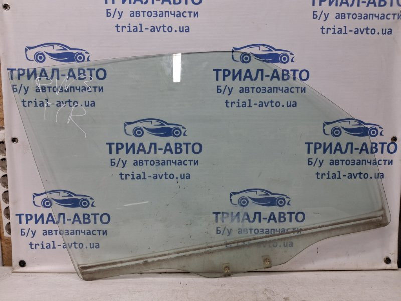 Стекло двери переднее правое Mitsubishi Pajero Wagon 3 3.2 ДИЗЕЛЬ 4M41 1999 (б/у) Киев - изображение 1
