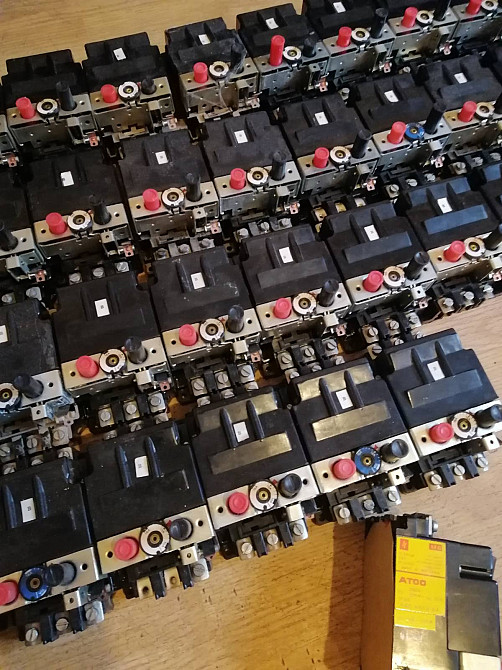 Автоматы силовые АТ-00, 500в.пер. 32а. 220в. пост.12.8/19,2а. БДС-6059735. Болгария.- 115шт. Харків - зображення 1