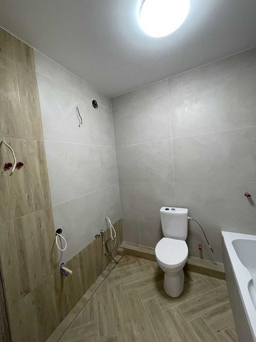 1К квартира з ремонтом 37 м2. Видова студія, м. Теремки. Без комісії. Киев - изображение 7