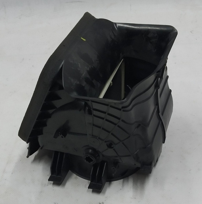 Заслонка рециркуляции климатической установки (печки) салона в сборе Tesla model 3 1099999-00-H Киев - изображение 4