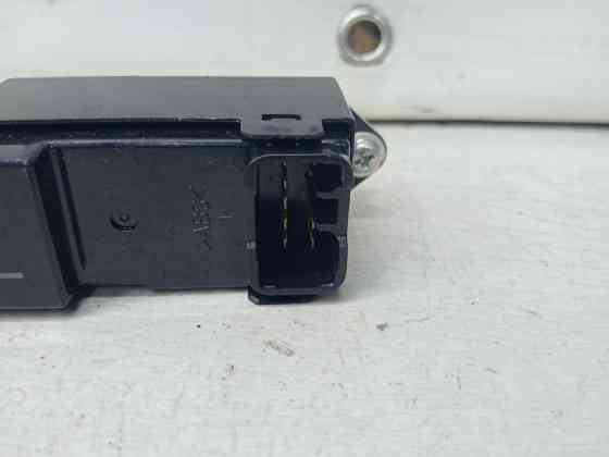 Кнопка стеклоподъемника Mitsubishi Lancer 10 1.5 БЕНЗИН 4A91 2007 (б/у) Київ