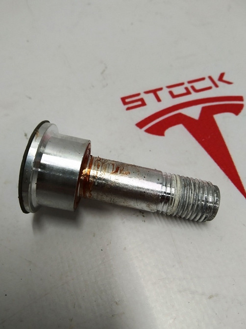 2Болт (втулка) крепления корпуса металлического высоковольтной батареи Tesla model X S REST 1018552- Київ - зображення 2