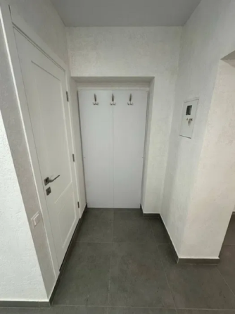 Поділ,вул Набережно-Хрещатицька 33, приміщення 52м Київ