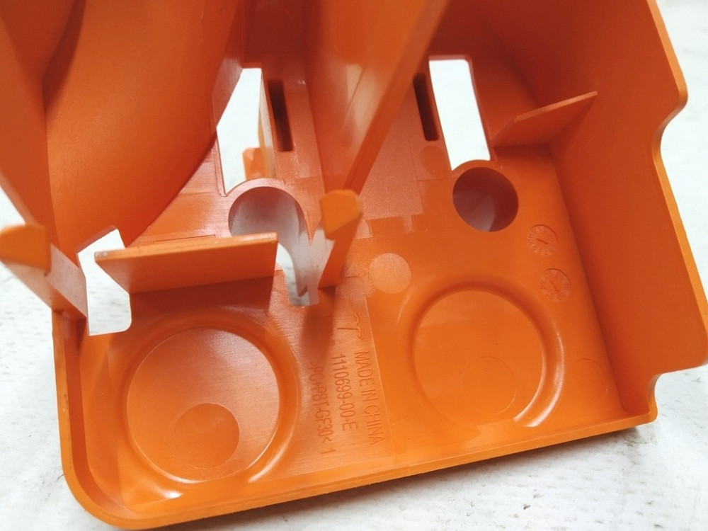 Крышка верхняя панели управления пентхауса основной батареи Tesla model model Y 1110699-00-E Київ - зображення 3